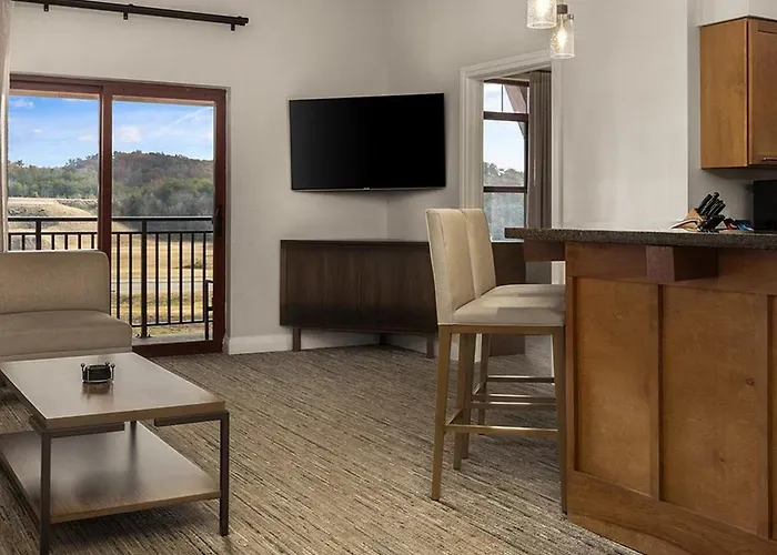 Great Smokies Lodge Sevierville By Hellovacay